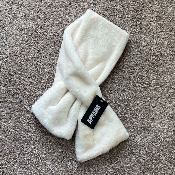 Bundle of 5 APPARIS $92 Bambi Scarves - Picture 2 of 10